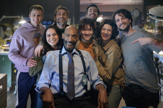Owen Patrick Joyner, Kaitlyn Santa Juana, director Adam Stein, Tony Todd, Teo Briones, director Zach Lipovsky, Rya Kihlsted, Richard Harmon on set for 'Final Destination Bloodlines'