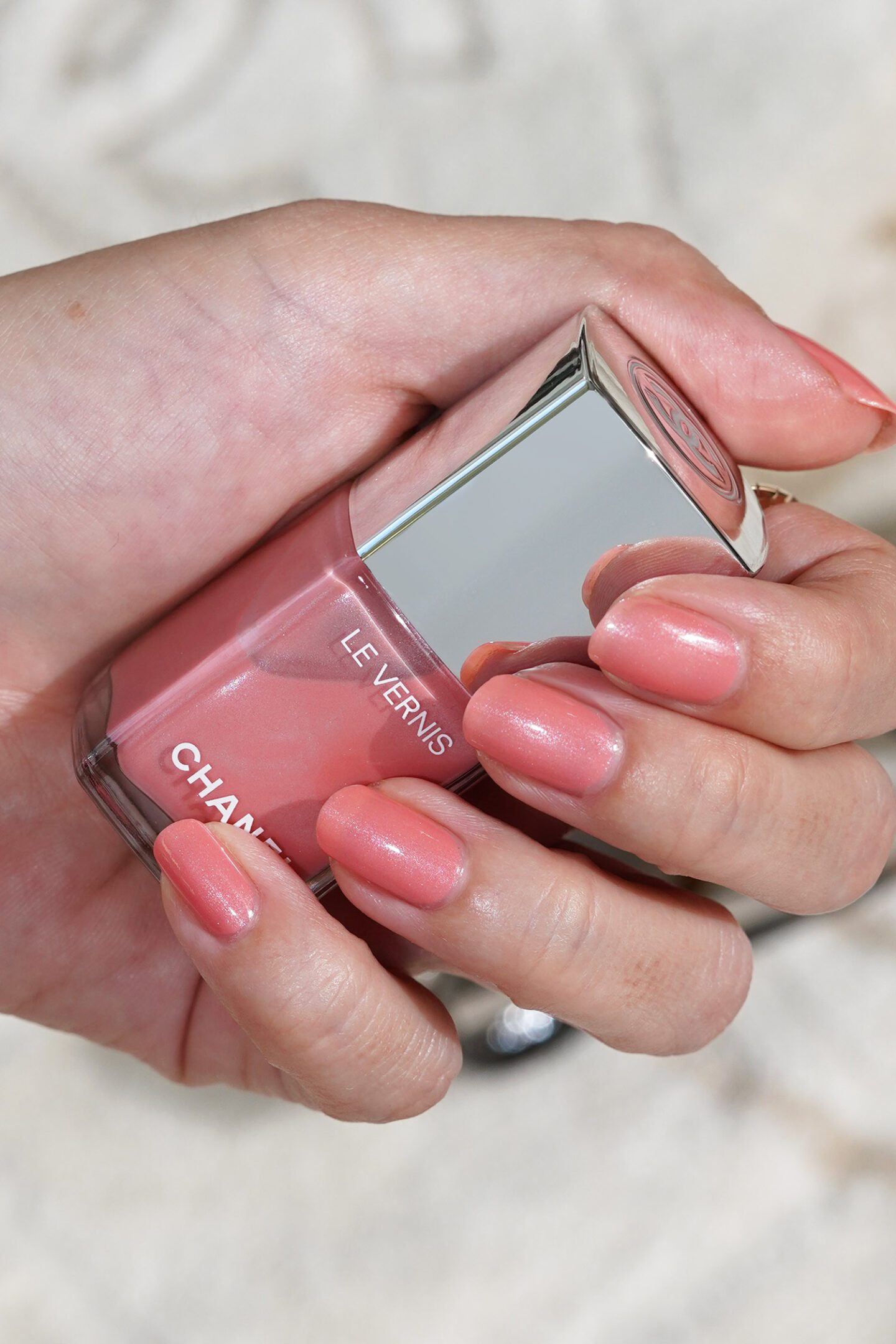 New Chanel Le Vernis for Summer 2025 - Dazzling Artist