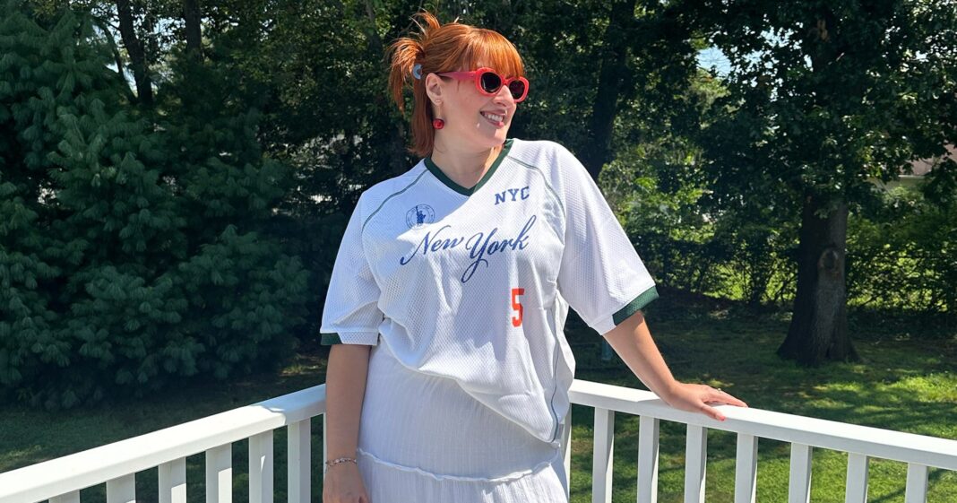 4-Ways-To-Style-TikTok-Viral-Soccer-Jerseys-For-Women.jpg