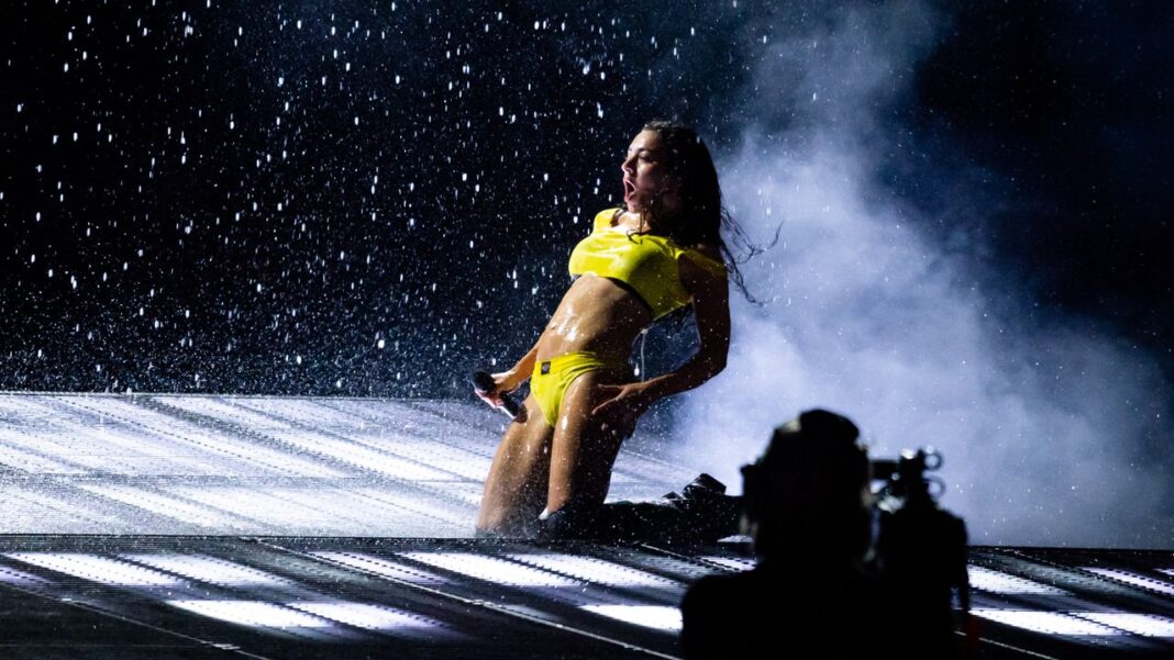 Charli-XCX-to-Contribute-Original-Songs-to-New-Wuthering-Heights.jpeg