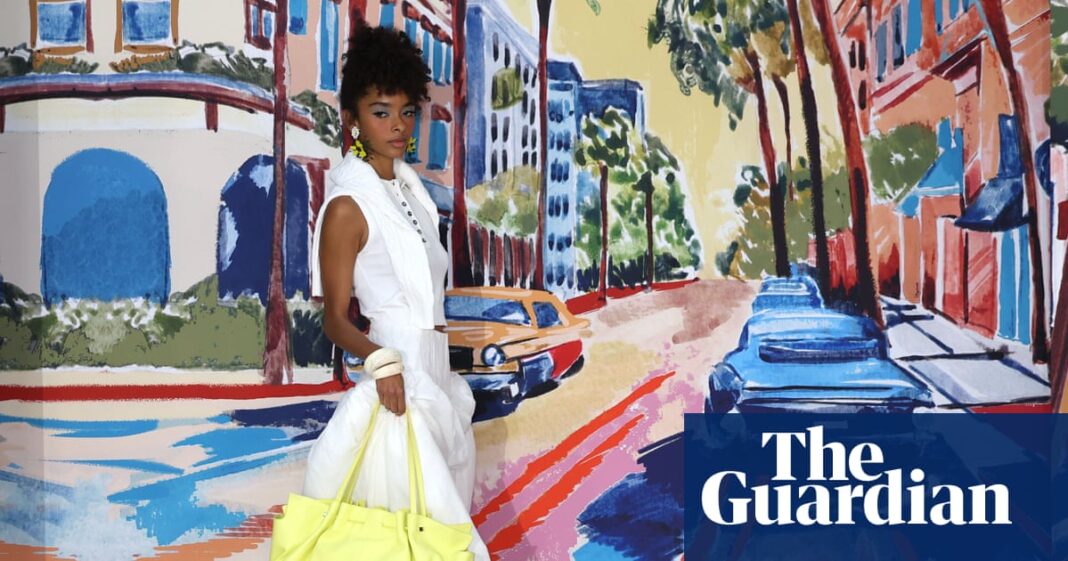 London-fashion-week-aims-to-restore-sectors-role-as-UK.jpg