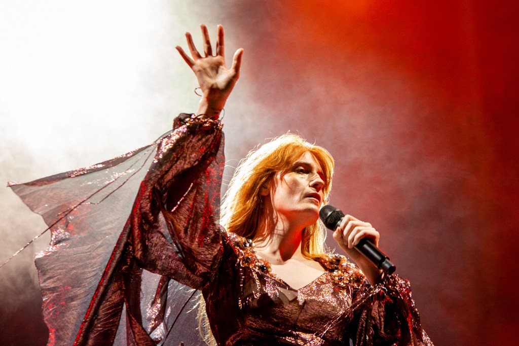 Florence-The-Machine-Covers-Lady-Gagas-Abracadabra.jpg